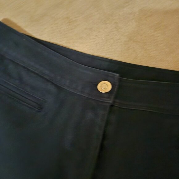 ST. JOHN COLLECTION (Designer) Black Capri Pants Stretch Comfort Casual Size 8 - Picture 6 of 7